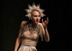 Lisa Eckhart In Jena Lacher Im Minutentakt 01